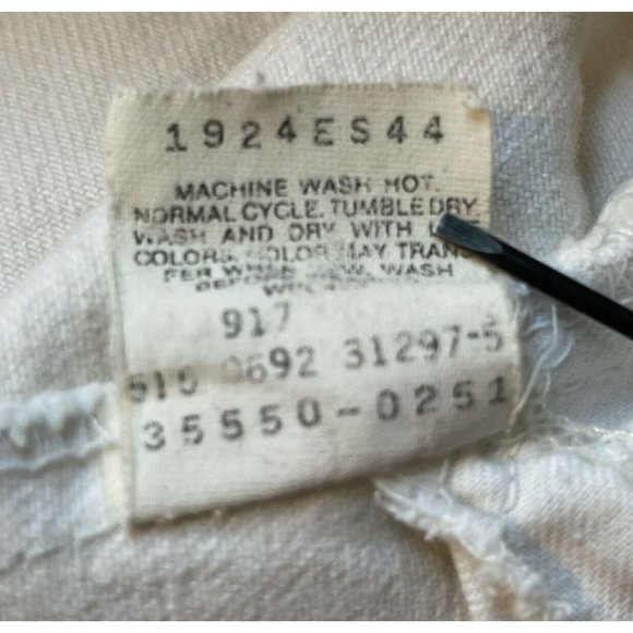 Vintage 70’s Mens Size 42” Levi’s 550 Relaxed Fit White Denim Shorts Made in USA - Picture 5 of 11